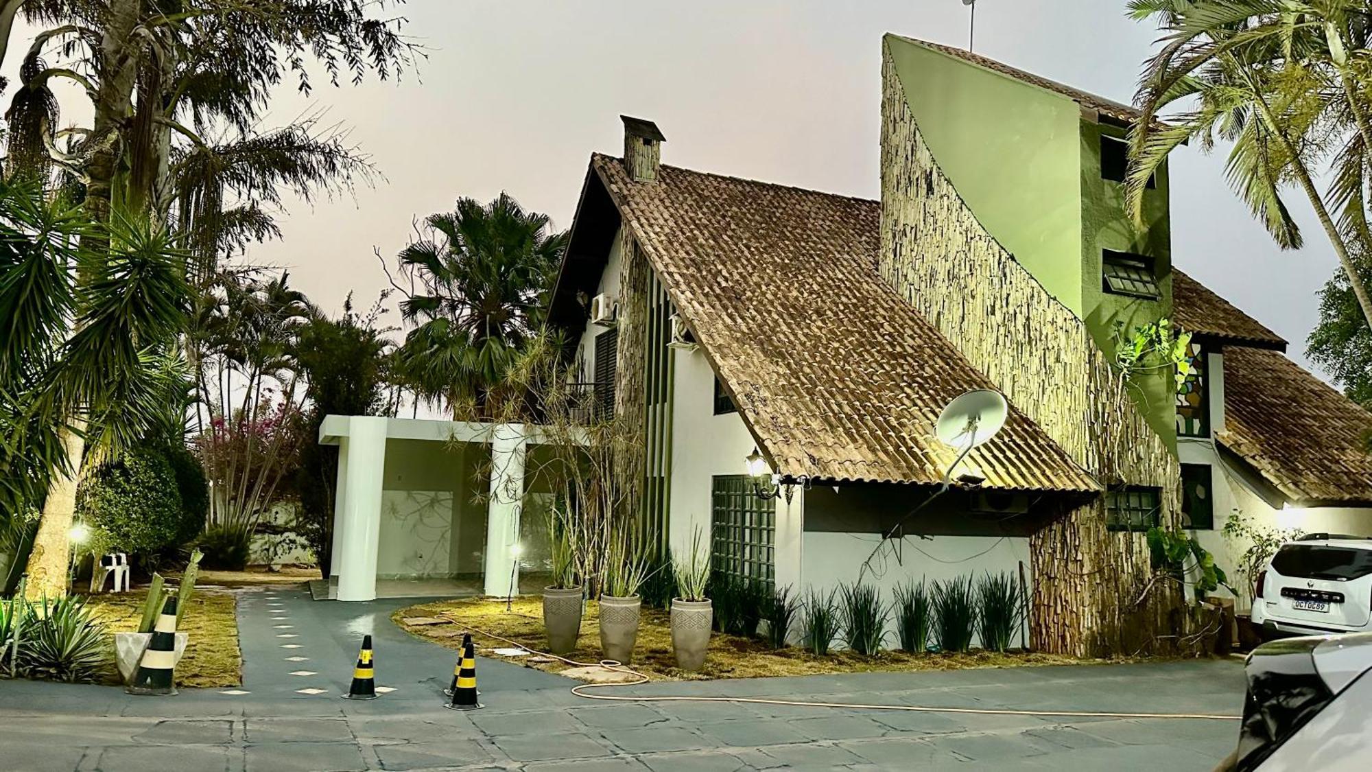 Pousada Villaggio Chapada dos Guimarães エクステリア 写真